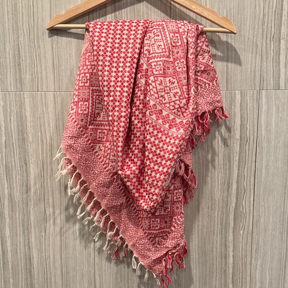 Madewell Accessories - Madewell Red and Cream Patterned Scarf
